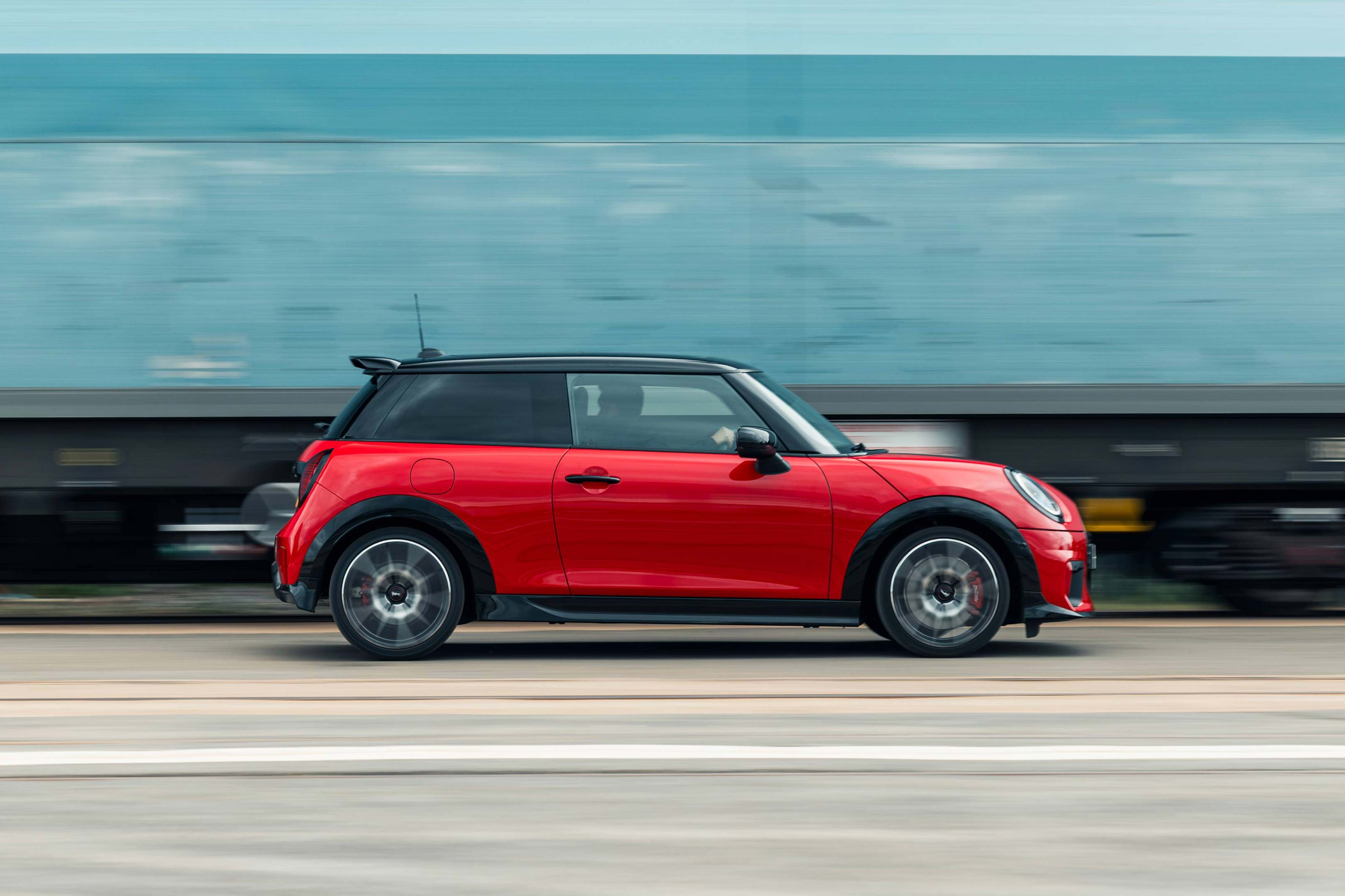 MINI Cooper 5-door - Side View sketch